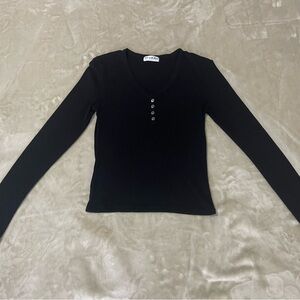 Black Long Sleeve V-Neck Top